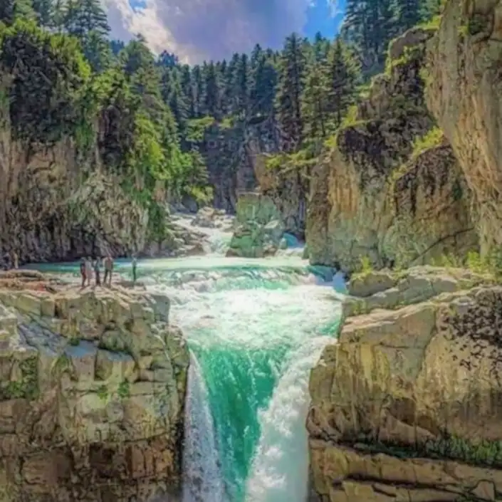 Aharbal Waterfalls